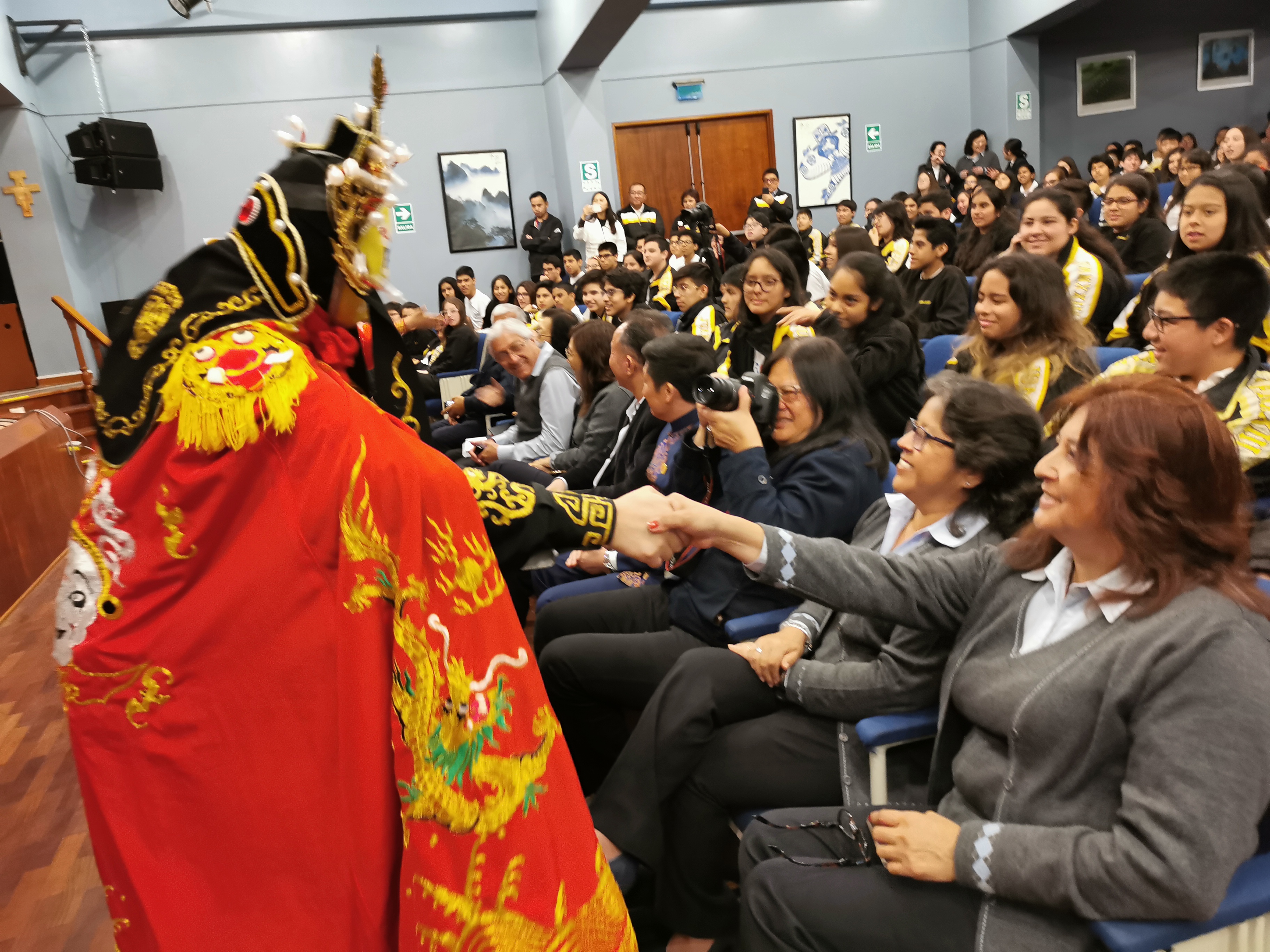 Cultura Emociona a los Alumnos | La Arte de Patrimonio Nacional en Colegio Peruano Chino